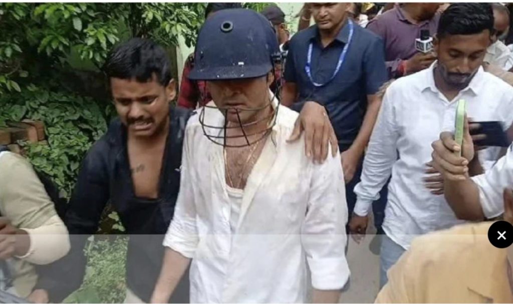 জনরোষের মুখে পড়লেন তৃণমূল কংগ্রেসের সর্বভারতীয় সাধারণ সম্পাদক অভিষেক বন্দ্যোপাধ্যায়