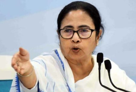 মমতা ব্যানার্জির বক্তব্যে তোলপাড়