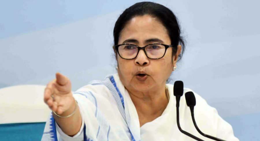 মমতা ব্যানার্জির বক্তব্যে তোলপাড়