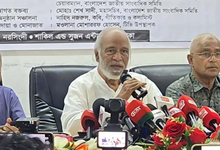 গুণী মানুষদের সম্মান জানালে বাংলাদেশ গর্বিত জাতি হিসেবে প্রতিষ্ঠিত হবে: ড. মঈন খান