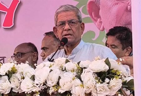সব দলকে রাজনৈতিক কর্মকাণ্ড চালানোর সুযোগ দিতে হবে : মির্জা ফখরুল