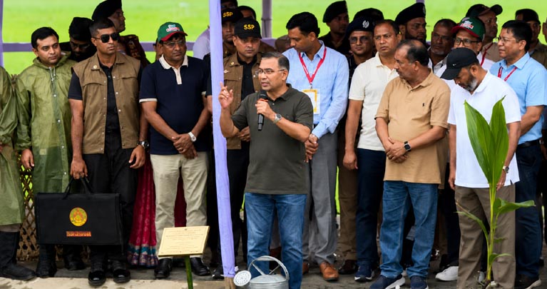 ৫ বছরে ২৫ কোটি গাছ লাগানোর ঘোষণা প্রধানমন্ত্রীর