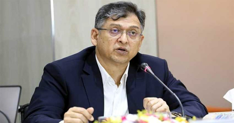 আত্মসমর্পণের কোনো সুযোগ নেই শেখ হাসিনার : স্বরাষ্ট্রমন্ত্রী