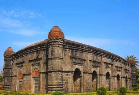 ৬৫৩ বছরের পুরোনো মসজিদে পূজার আয়োজন কলকাতায়