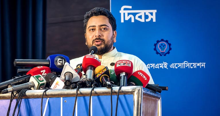 হাসিনা দেশে ফিরবেন ফাঁসির রায় কার্যকর হওয়ার জন্যই : নাহিদ ইসলাম