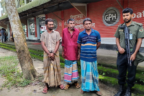 গাইবান্ধায় গাঁজাসহ আটক তিনজনের জেল-জরিমানা
