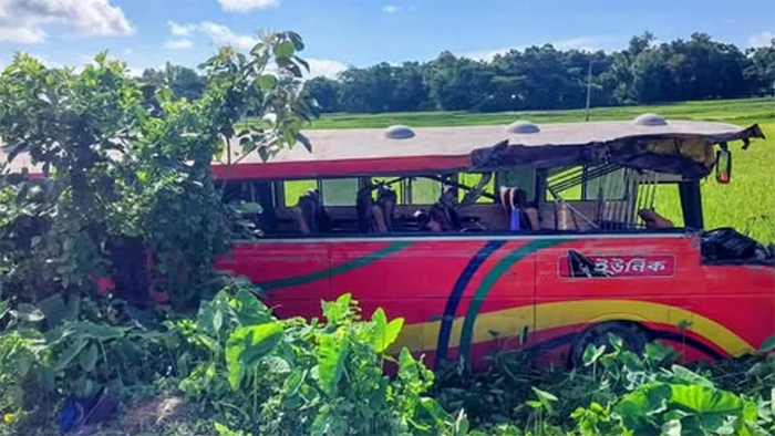 সিলেটে দুই বাসের মুখোমুখি সংঘর্ষে শিশুসহ নিহত ৮