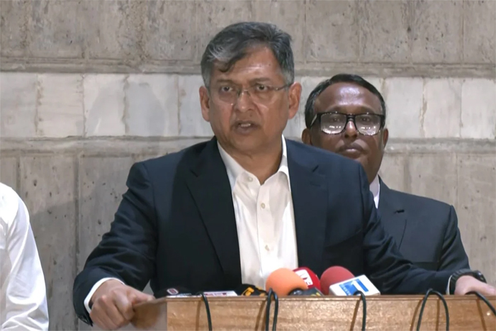 সমঝোতার ভিত্তিতে সংবিধান সংস্কার করতে চায় সরকার: স্বরাষ্ট্রমন্ত্রী