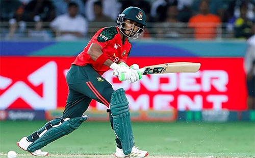 আইসিসির মাসসেরা ক্রিকেটারের দৌড়ে তানজিদ