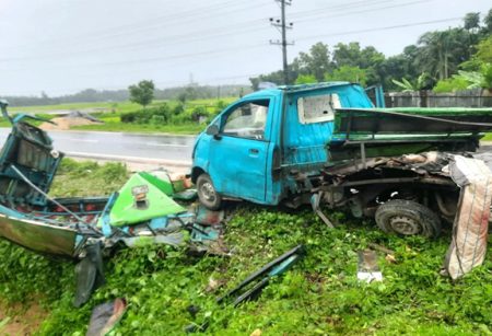 চকরিয়ায় বাসচাপায় লেগুনার ৪ যাত্রী নিহত, আহত ৫