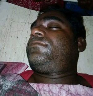 পেট্রোল পাম্পে বিদ্যুৎস্পৃষ্ট হয়ে টিপার চালকের মৃত্যু