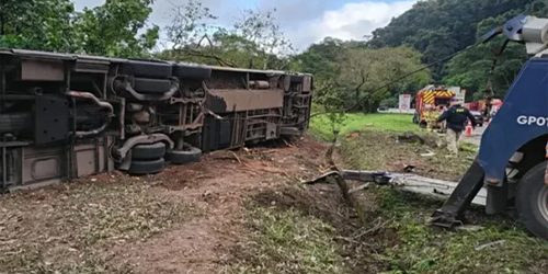 ব্রাজিলে বাস উল্টে নিহত ১০, মৃতদের মধ্যে নারী ও শিশুও