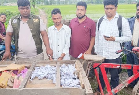 লালমনিরহাটে ডিবির অভিযানে ৪৭ বোতল ফেন্সিডিল উদ্ধার, আটক ১