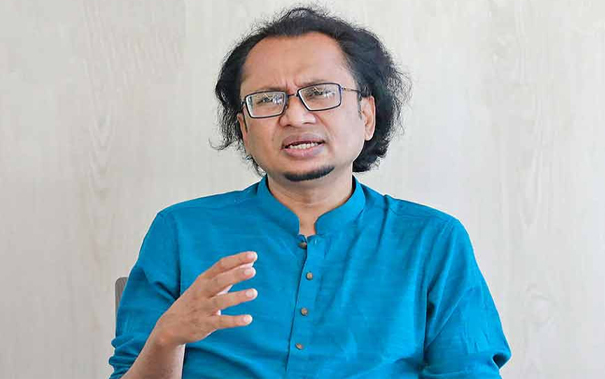 শেখ হাসিনার বক্তব্য প্রচার করলে গণমাধ্যমের বিরুদ্ধে আইনগত ব্যবস্থা: তথ্য উপদেষ্টা