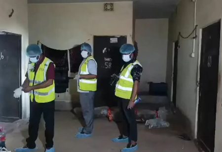 সাভারে একই ঘরে স্বামী-স্ত্রী ও শিশুর মরদেহ