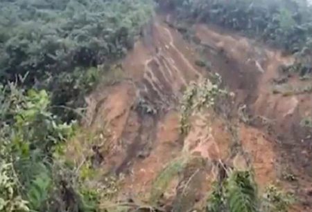 চীনে ভারী বৃষ্টির পর ভূমিধস, নিহত ১ নিখোঁজ ১১