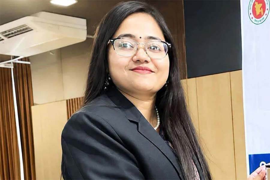 ডেঙ্গু রোগীদের দায়িত্বের চিঠি এলো, তার আগেই চলে গেলেন চিকিৎসক আঁচল