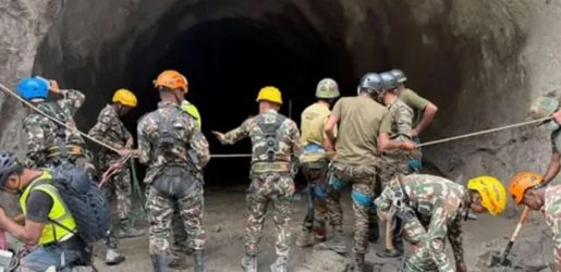 নেপালে টানেলে শত শত শ্রমিক নিখোঁজ, পাহাড়ে বিস্ফোরণ ঘটিয়ে চলছে উদ্ধার