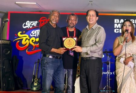 ‘পিঠ দেয়ালে ঠেকলে রুখে দাঁড়াবো’—মিউজিশিয়ানদের নিয়ে আসিফের হুঁশিয়ারি