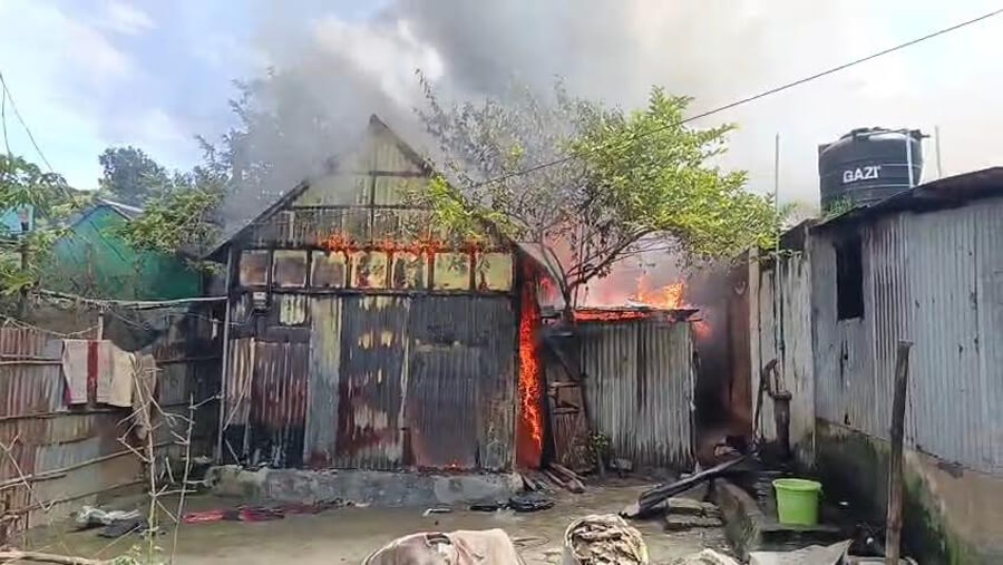 ব্রাহ্মণবাড়িয়ায় অগ্নিকাণ্ডে ১০টি বসতঘর ভস্মিভূত