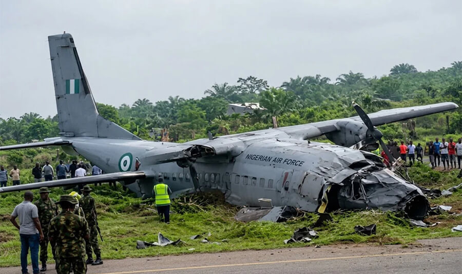 নাইজেরিয়ায় সামরিক বিমান বিধ্বস্ত, নিহত ৩২